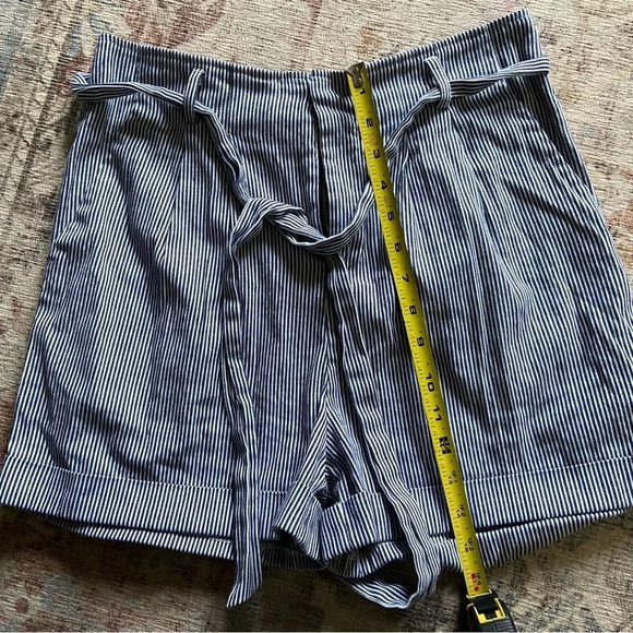 Striped Trouser Shorts Medium High Rise Tie Waist Romeo Juliet Coquette Preppy - Picture 14 of 16